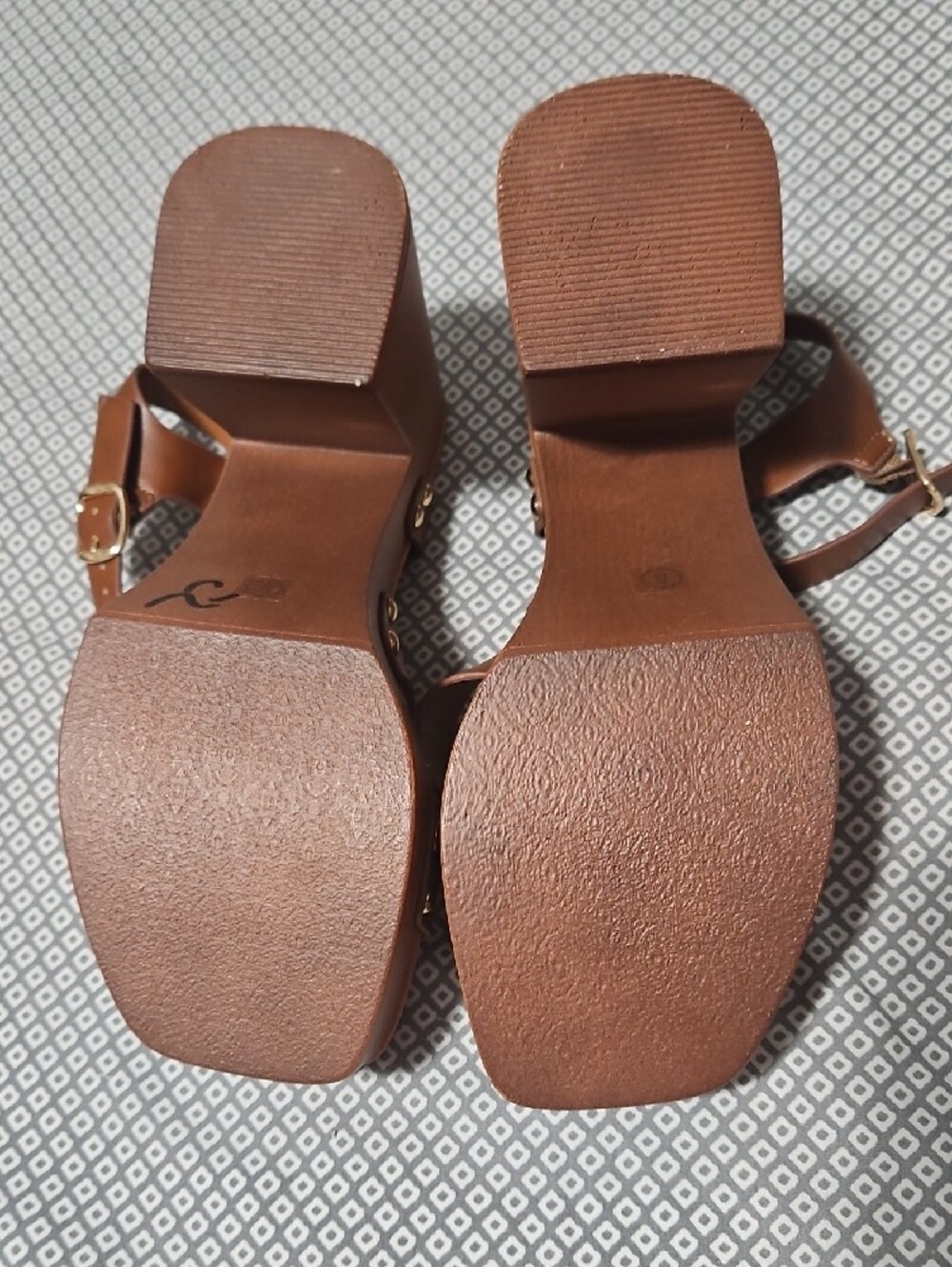 Madden Girl Women’s Brown Strappy Block Heel Sandals - Picture 4 of 7